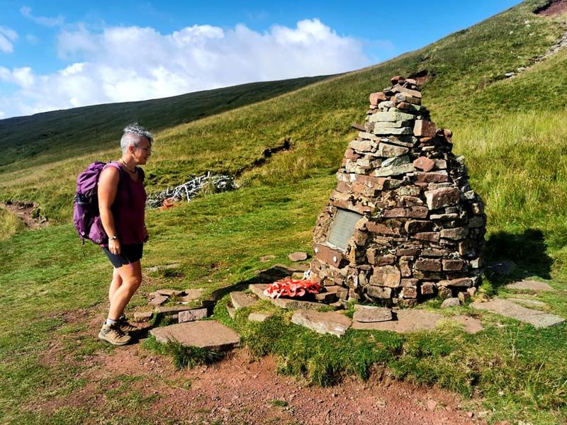 Stone cairn